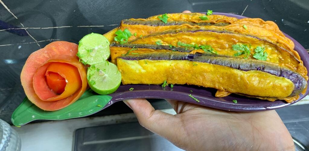 Crispy Baingan Pakora - Eggplant Fritters Recipe