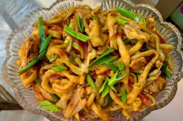 Chicken Chow mein - Chow mein with Best Sauce